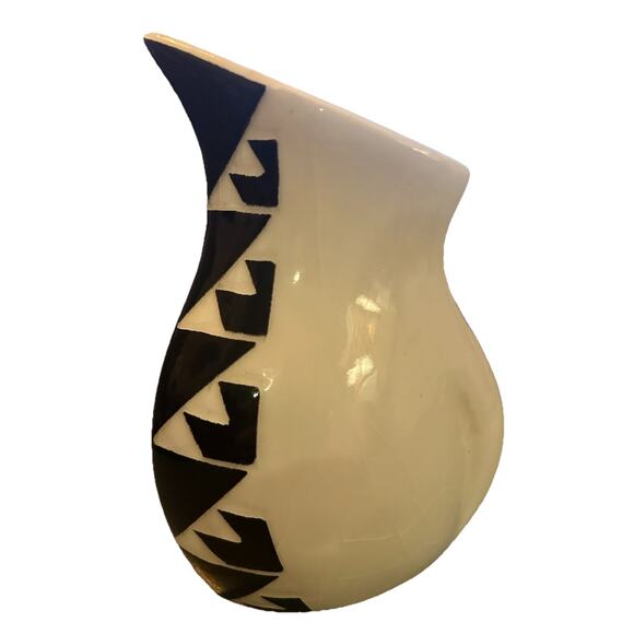 Vintage Signed Sioux Carved Pottery Vase Swift Eagle Native American Art Decor - Picture 5 of 7